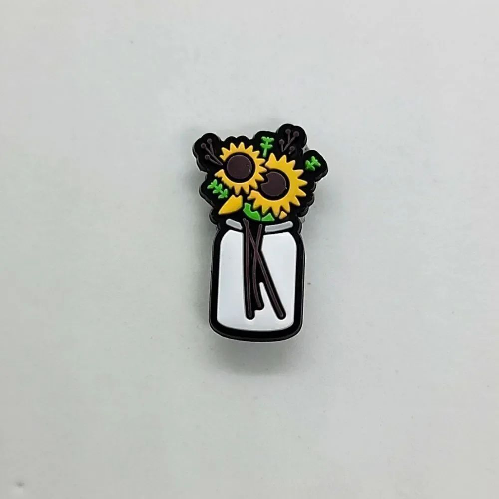 🎈5/$10🎈 PATCHES..CROC CHARMS.. sunflowers..